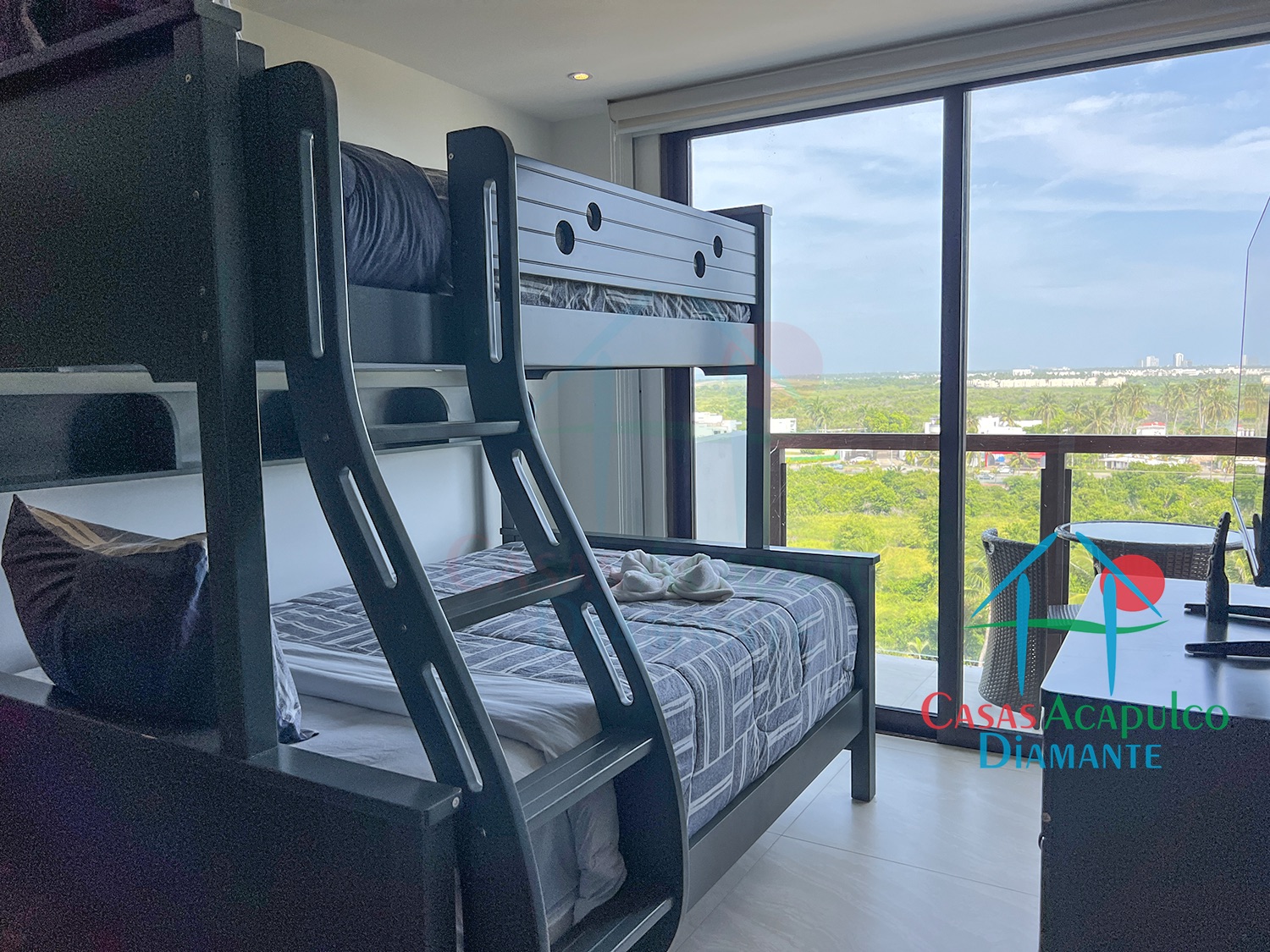 La Isla Emerald M8 - Recámara dos 1